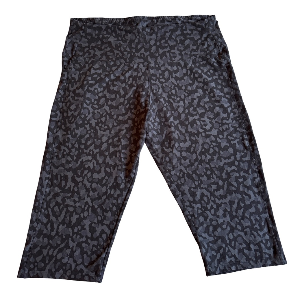 Black Camo Cropped Leggings Plus Size 2X